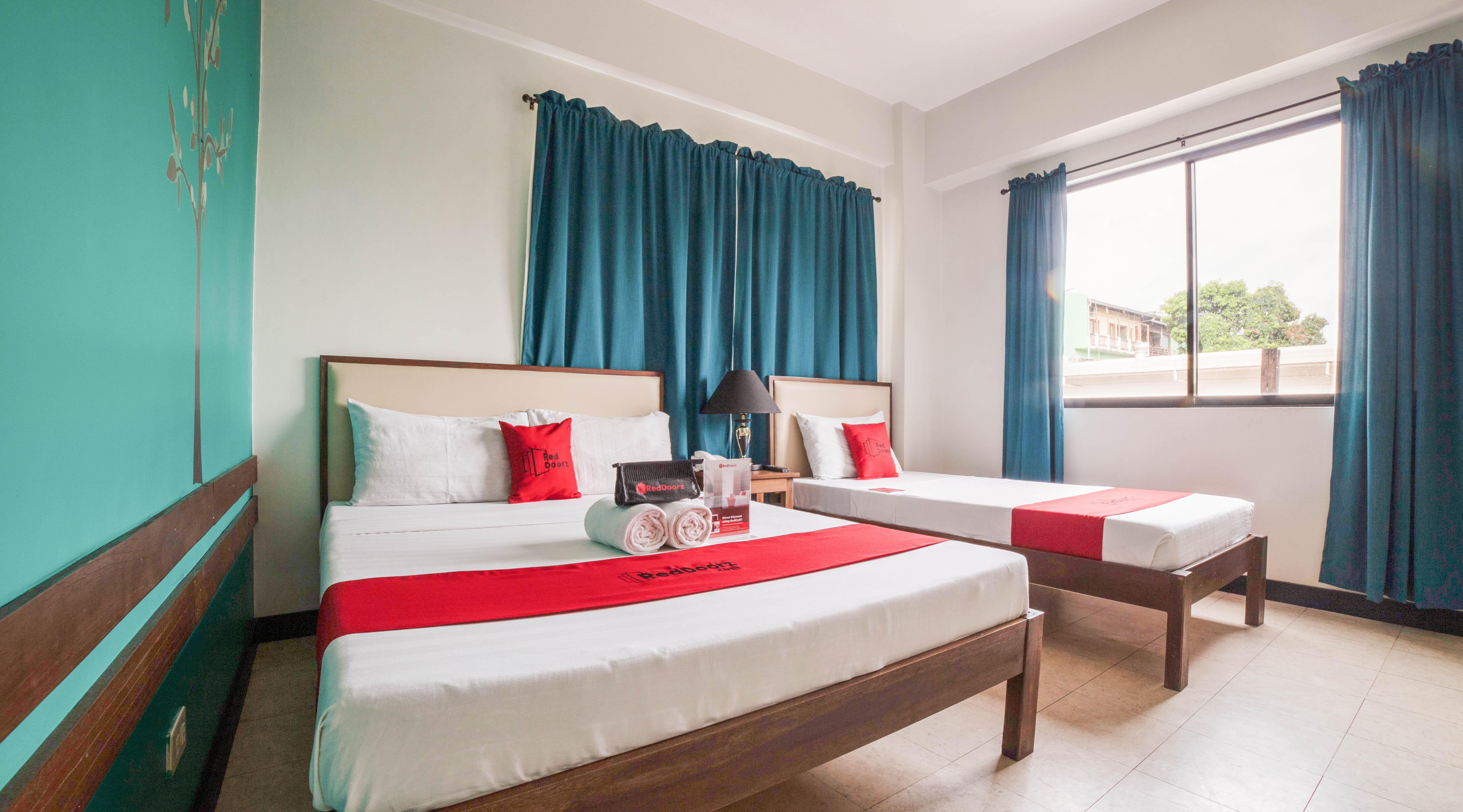 Reddoorz Plus Near Rizal Junction Puerto Princesa Exterior foto
