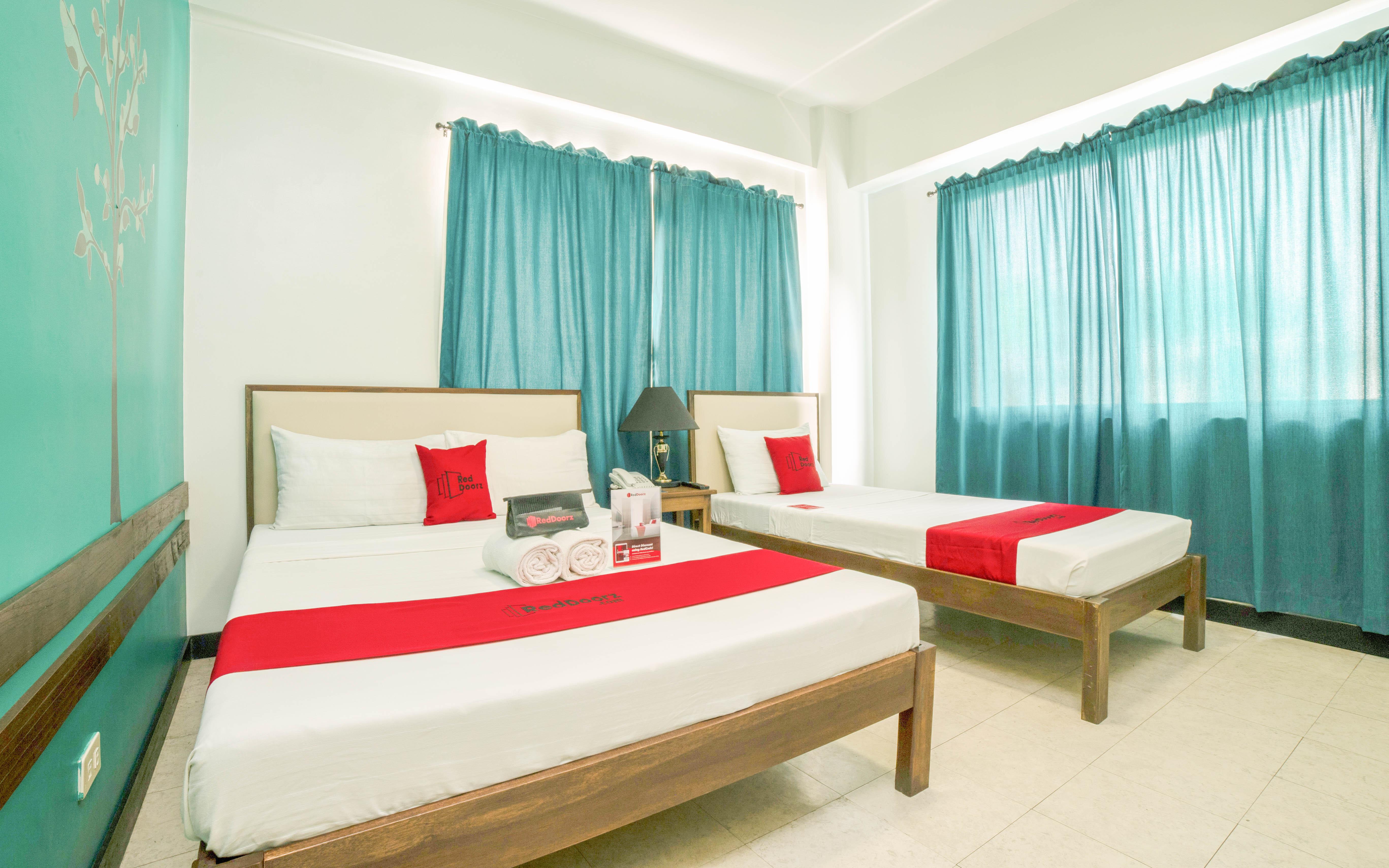 Reddoorz Plus Near Rizal Junction Puerto Princesa Exterior foto