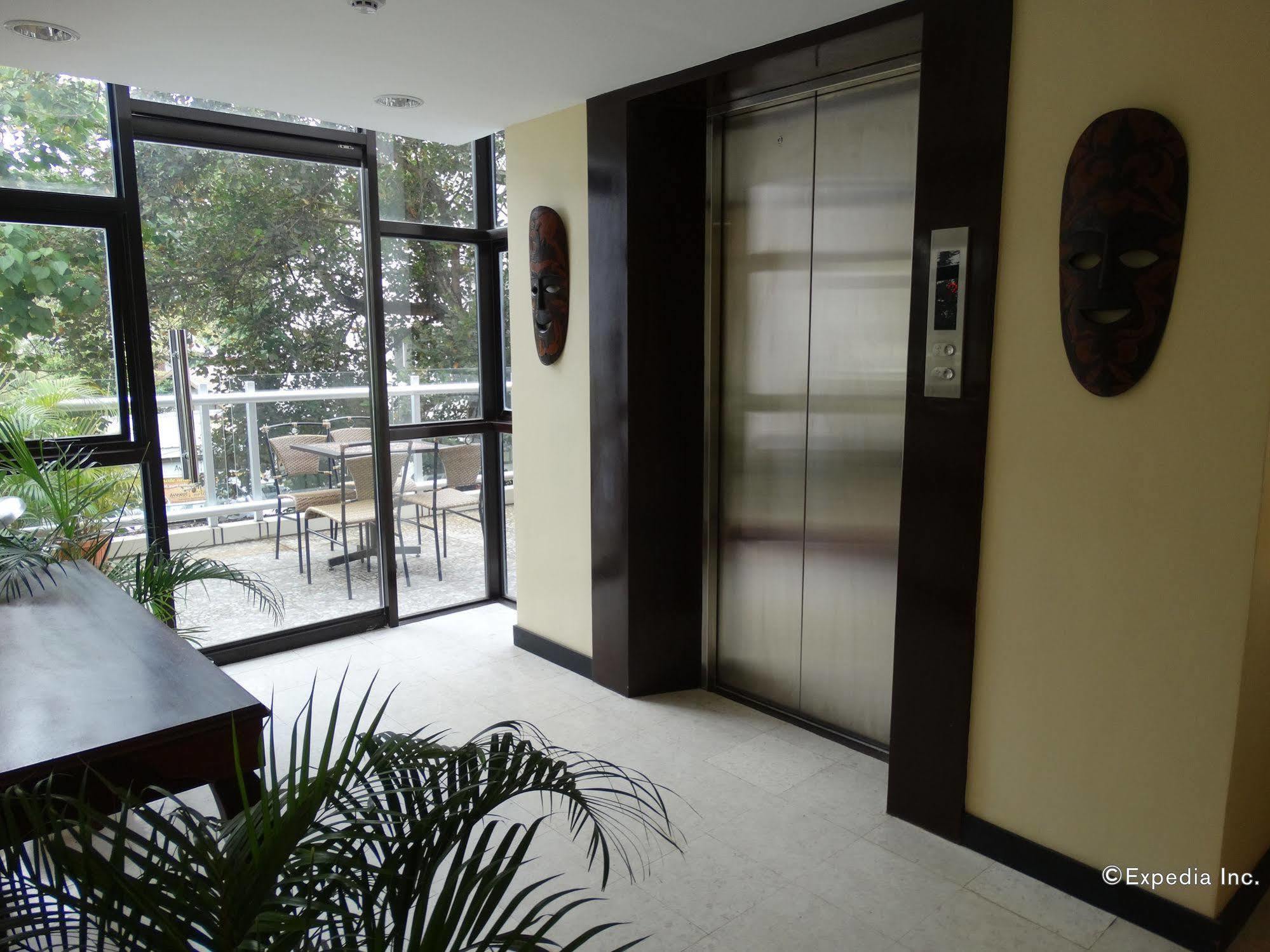 Reddoorz Plus Near Rizal Junction Puerto Princesa Exterior foto