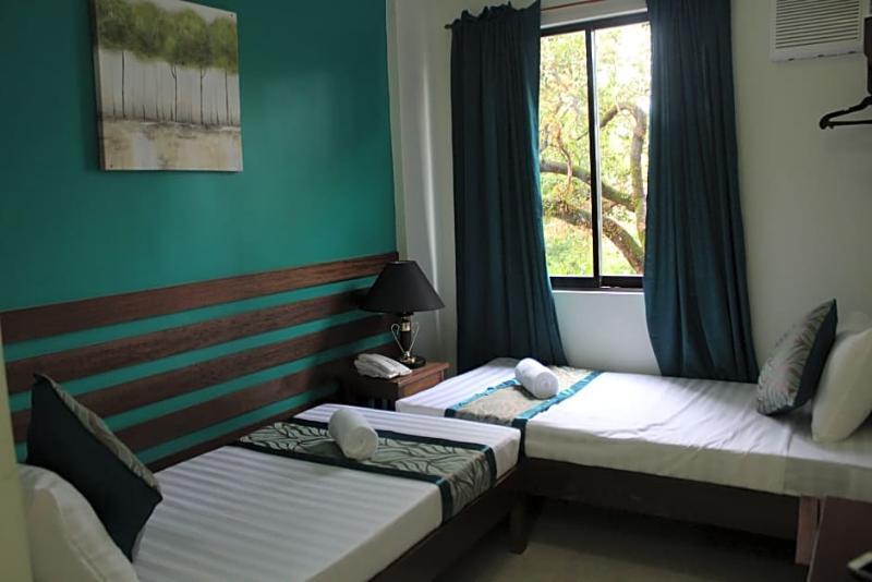 Reddoorz Plus Near Rizal Junction Puerto Princesa Exterior foto