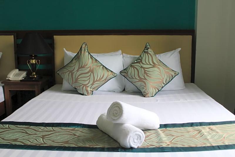 Reddoorz Plus Near Rizal Junction Puerto Princesa Exterior foto