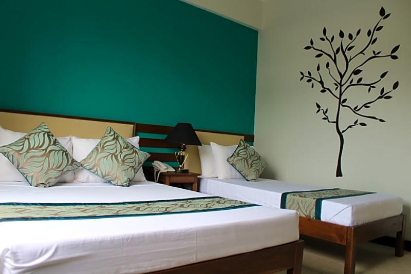 Reddoorz Plus Near Rizal Junction Puerto Princesa Exterior foto