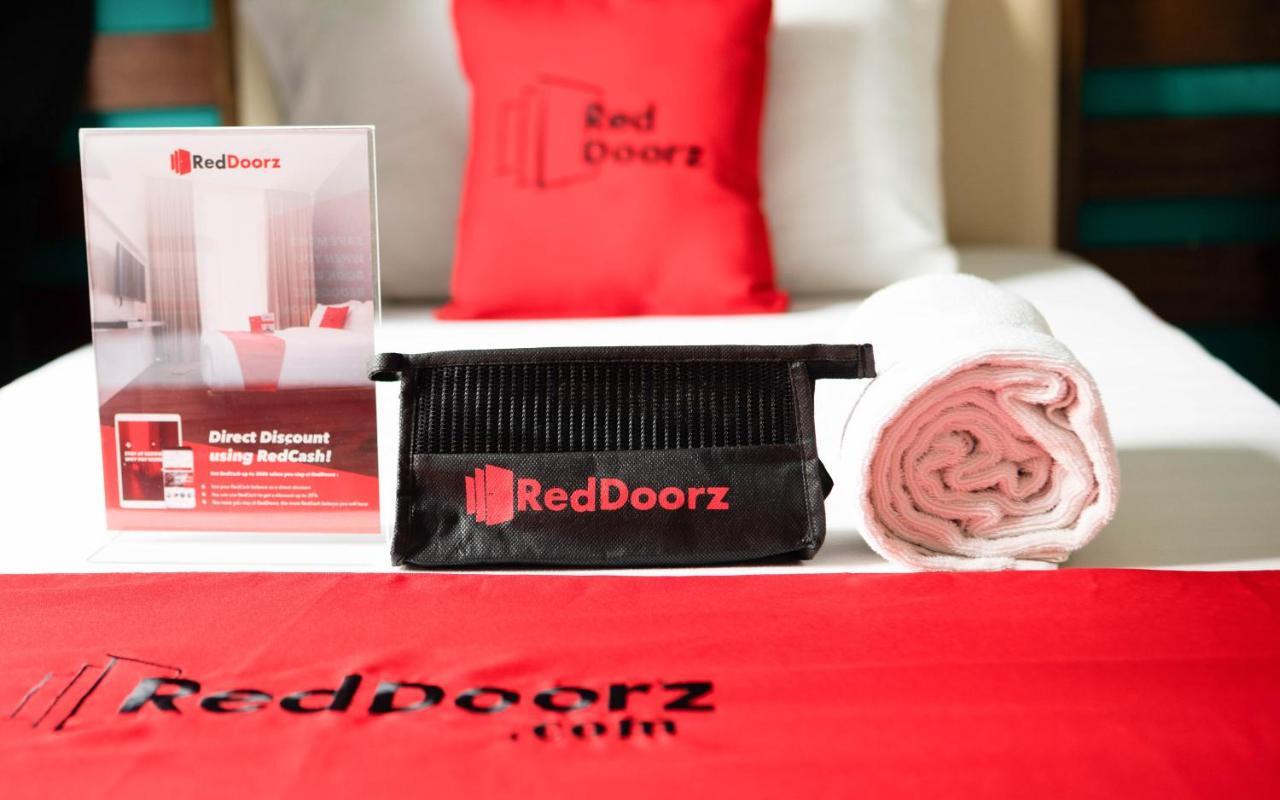 Reddoorz Plus Near Rizal Junction Puerto Princesa Exterior foto